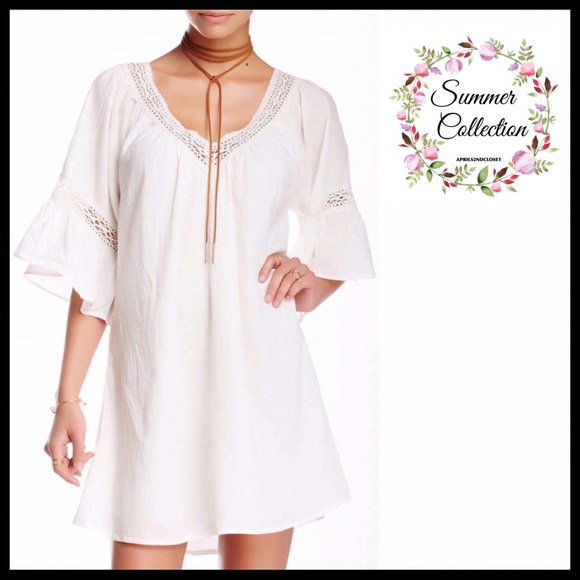 Romeo & Juliet Couture Dresses & Skirts - ROMEO & JULIET BOHO V-NECK CROCHET DETAIL DRESS